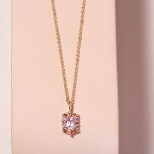 NIB STONE & STRAND Strawberry Sunset Necklace